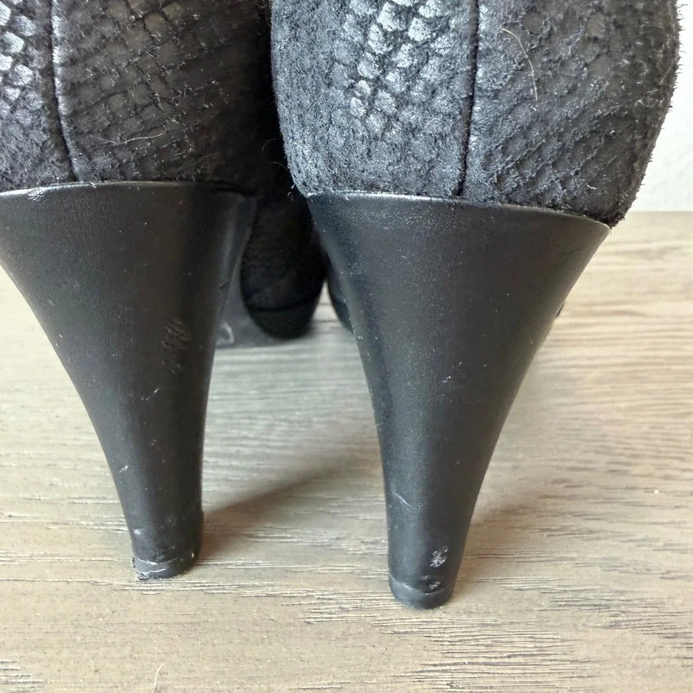 Clarks Collection Cushion Soft Black Snakeskin Embossed Platform Pumps 9.5M